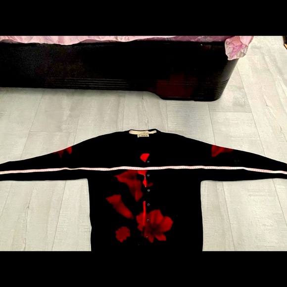 V-Neck Cardigan Front Buttons Floral Print - Picture 5 of 13